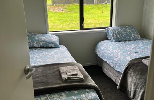 Kihikihi House | 4 Bedroom accommodation- sleeps 8