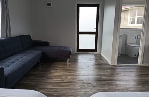 Kawaha Point Ski Chalet | 4 Double and 2 Sofa Bed Studio B