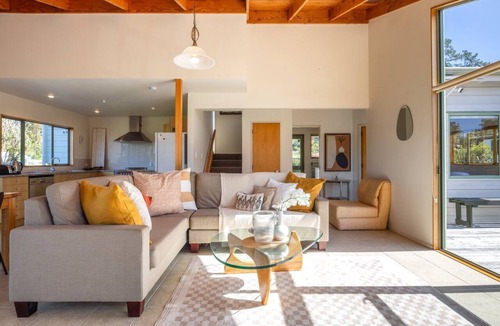 Oneroa Resort | 42 and 49 by Waiheke Pure