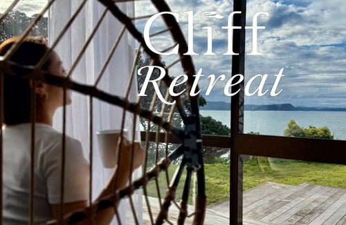 Stanmore Bay House | 49 Cliff Retreat