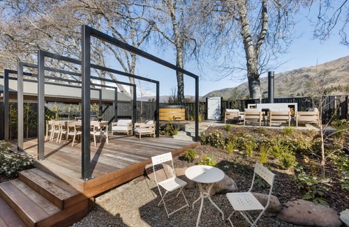 Wanaka House | 4BR Wanaka Home | Walk to That Wanaka Tree & Lake
