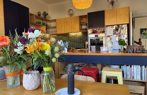 Nelson South Hotel | 5-bedroom house in central Nelson perfect for two family holiday