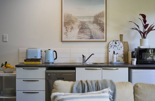 Ponsonby Villa | A Real Ponsonby Treat — Two Bedrooms, Parking