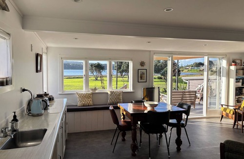 Port Waikato House | A restorative stay where the mighty Waikato awa meets the Tasman Sea