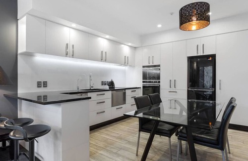 Auckland Central Business District Apartment | A Viaduct Institution 2 Bed 2 Bath at Latitude 37