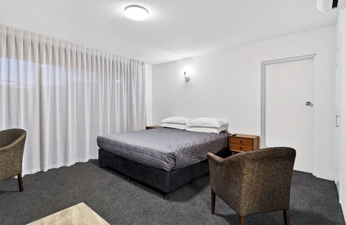 Hamilton North Hotel | Aaron Court Motor Inn