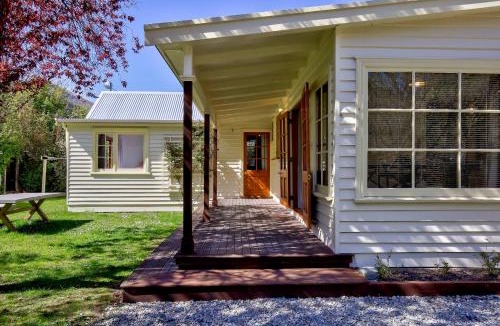 Arrowtown House | Aberdeen Cottage - Nestled in the Heart of Arrowtown - New!