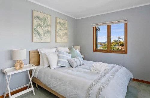 Acacia Bay House | Acacia Bay Retreat - Charming 3BR Retreat With Fireplace and Views