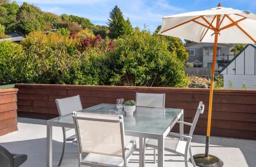 Acacia Bay House | Acacia Views - Acacia Bay Holiday Home