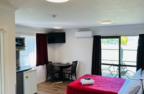 Ashburton Hotel | Academy Lodge Motel