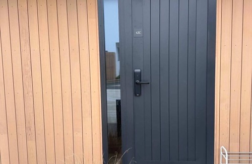 Trentham Apartment | Affordable Entire House - Perfect for Families and Groups
