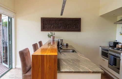 Raglan Apartment | Ahi at Koru Lodge – Private Spa Pool & Sea Views