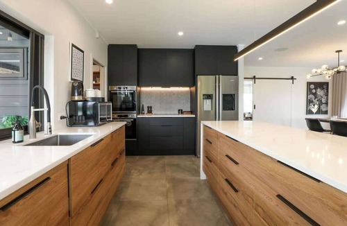 Rotorua House | Airport Oasis - Pool, Spa, Games, Sleeps 11