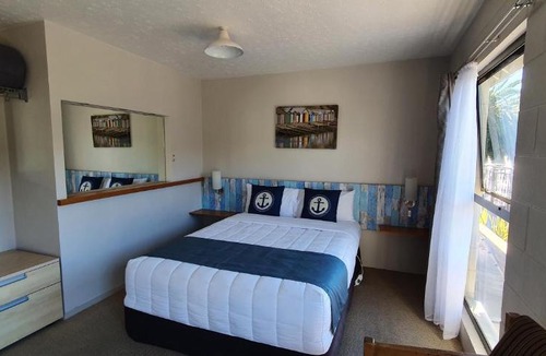 Akaroa Hotel | Akaroa Waterfront Motels
