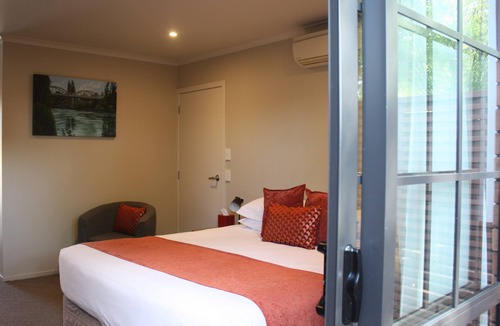 Hamilton East Hotel | Albert Court Motor Lodge