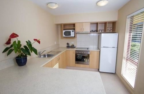 North Dunedin Hotel | Alhambra Oaks Motor Lodge