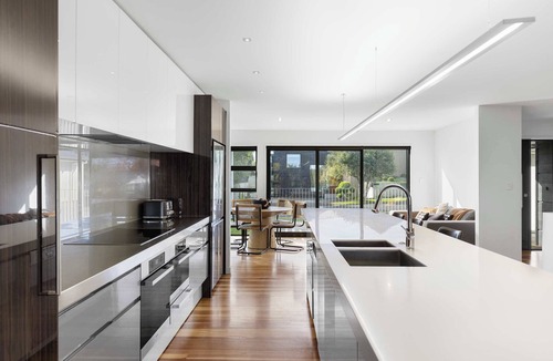 Te Rapa House | All Black # 10