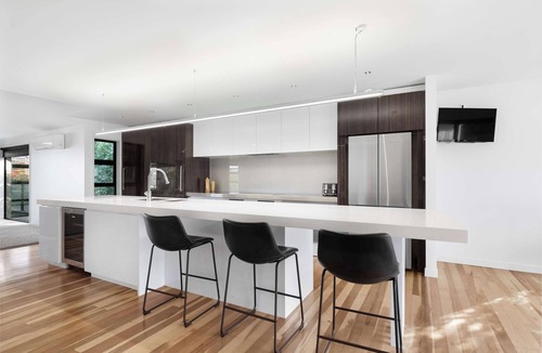Te Rapa House | All Black # 10