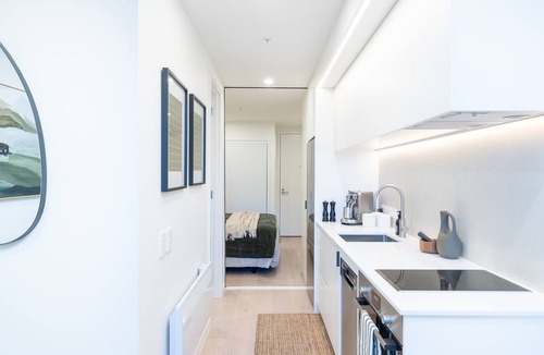 Te Aro Apartment | Alpha Te Aro | 1BR | Indoor Pool + Gym