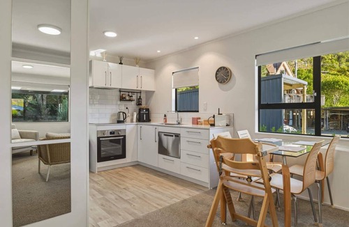 Lake Okareka House | Amalia Cottage - Lake Okareka, Huge Covered Deck, Sleeps 4