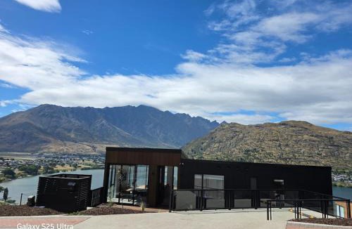 Frankton House | Angelo Kawarau Views