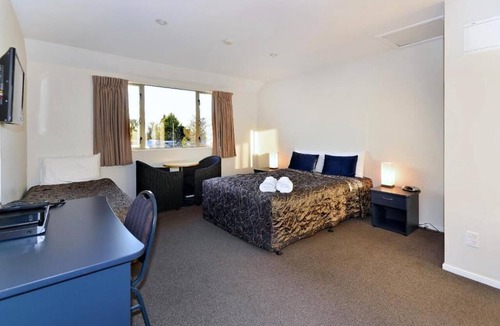 Addington Hotel | Anika Motel