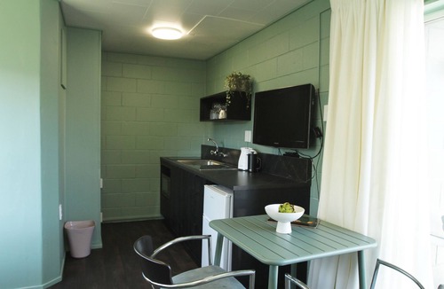 Napier Hotel | Aqua Bella Motel