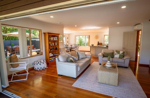 Tata Beach House | Aroha at Tata - Golden Bay Holiday Home
