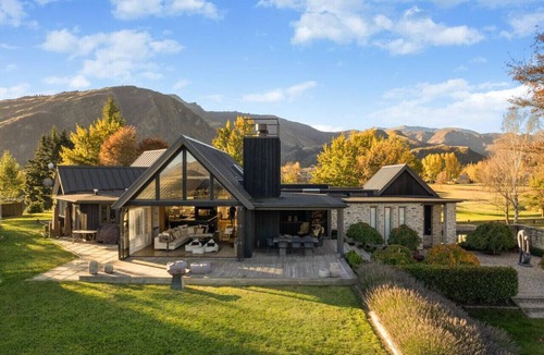 Arrowtown Villa | Aroha Homestead by MajorDomo | 6-Bedroom Rural Estate with Infinity Pool, Spa & Panoramic Millbrook, Lake Hayes & Remarkables Views