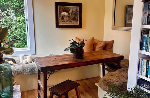 Arrowtown Cottage | Arrowtown Gem - Pet Friendly Arrowtown Cottage.