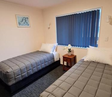 Woodhill Hotel | ASURE Avenue Heights Motel