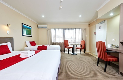 Mangere Hotel | Auckland Airport Lodge
