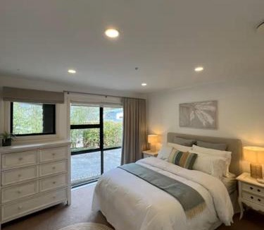 Castor Bay House | Auckland Coastal Hideaway Castor Bay Beach
