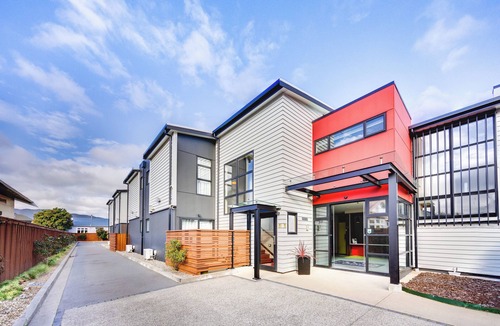 Petone Apartment | Ava Lodge