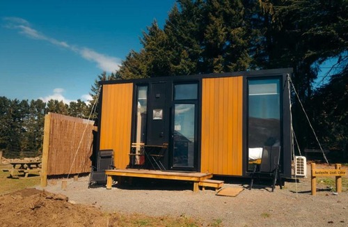 Mackenzie Country House | Avalanche Creek Cabin