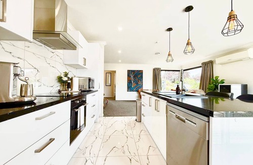 Avonhead House | Avonhead family home with garden and parking in Christchurch