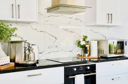 Avonhead House | Avonhead family home with garden and parking in Christchurch
