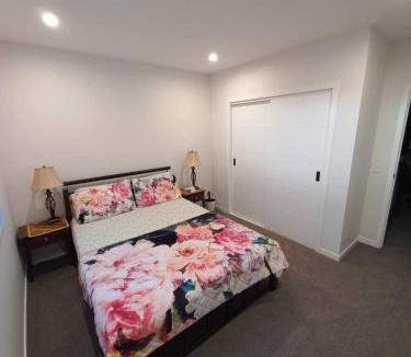 Aokautere House | Awesome accomodation-Palmerston North