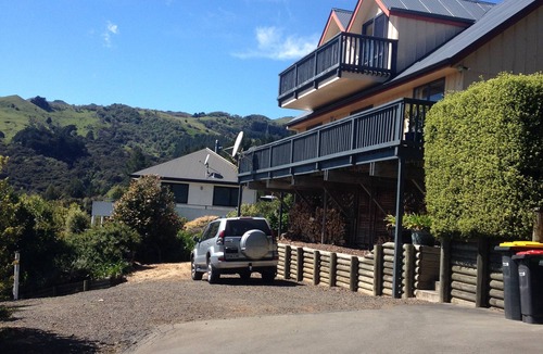 Akaroa House | Awesome House , Warm and Sunny Holiday Home , Large Parking area for 2 Boats.