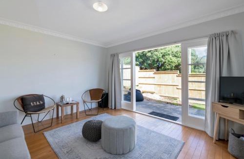 Mount Maunganui House | Bach on Pitau - Mt Maunganui Holiday Home