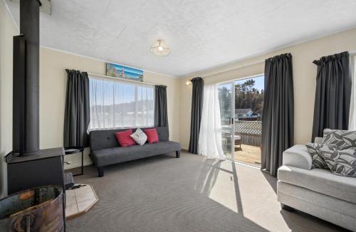 Foxton Beach House | Bach to the Beach - Foxton Beach Holiday Home