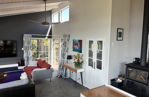 Kerikeri House | Bay of Islands, gorgeous view and home. Stunning home overlooking Kerikeri Inlet