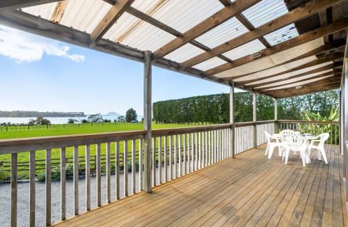 Whakamarama House | Bayview Cottage - Whakamarama Holiday Home