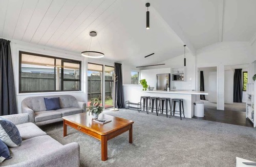 Lynmore House | Be Rude Not To - Walk to Redwoods, Sleeps 7