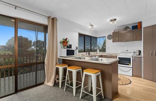 Ohope House | Beach Close - Ohope Beach Holiday Home