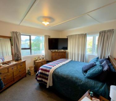 Hokitika House | Beach Cottage - Brand New Listing!