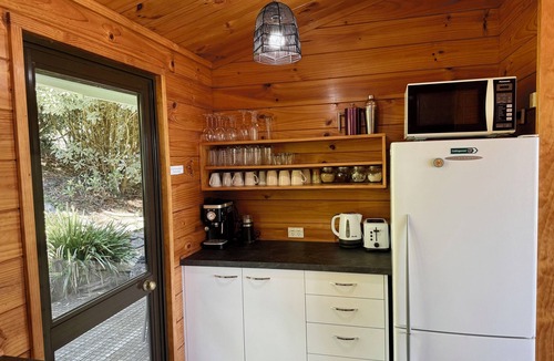 Collingwood House | Beachfront home-dogs allowed