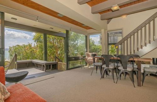 Cooks Beach House | BEACHFRONT MODERN HOME - COOKS BEACH HOLIDAY HOME in Cooks Beach
