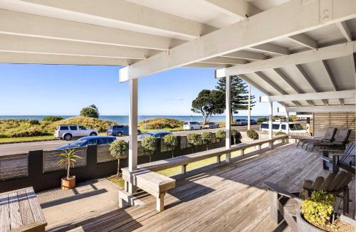 Mount Maunganui House | Beachfront Retreat