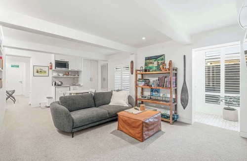 Omanu House | Beachfront Sanctuary - Mt Maunganui Beach